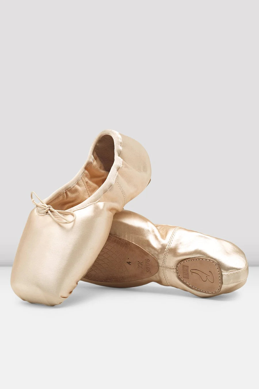 Superlative Stretch Pointe Shoes